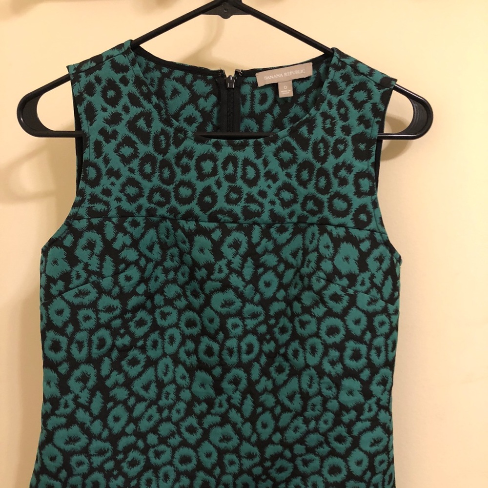 Banana Republic sleeveless top